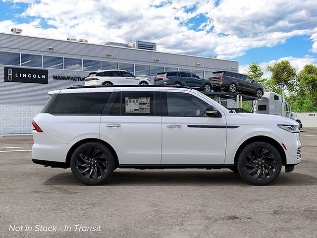 2027 Lincoln Navigator Reserve