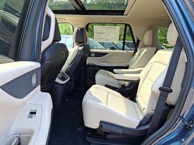 2027 Lincoln Navigator Reserve