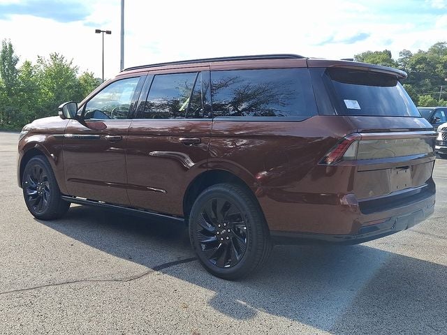 2027 Lincoln Navigator Reserve