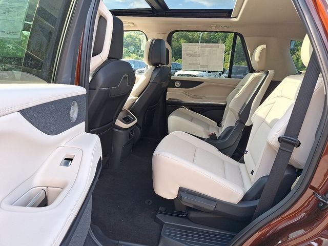 2027 Lincoln Navigator Reserve
