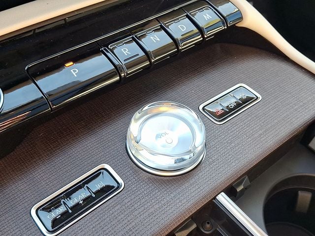 2027 Lincoln Navigator Reserve