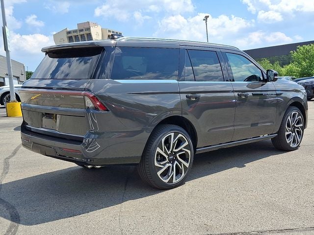 2027 Lincoln Navigator Black Label