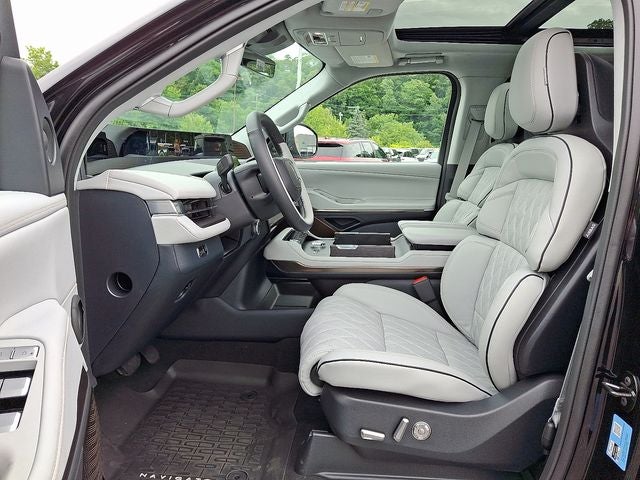 2027 Lincoln Navigator Black Label