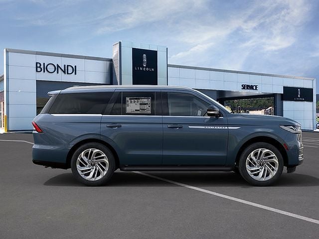 2027 Lincoln Navigator Premiere