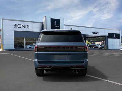 2027 Lincoln Navigator Premiere