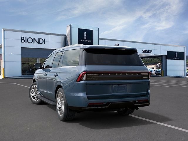 2027 Lincoln Navigator Premiere