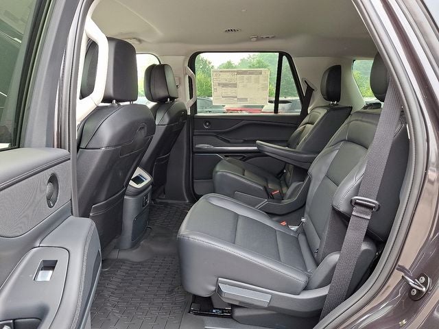 2027 Lincoln Navigator Premiere