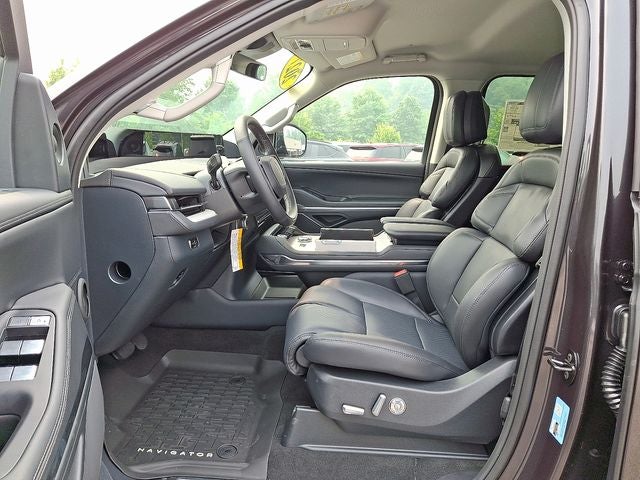 2027 Lincoln Navigator Premiere