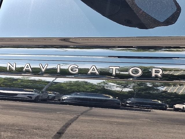 2027 Lincoln Navigator L Black Label