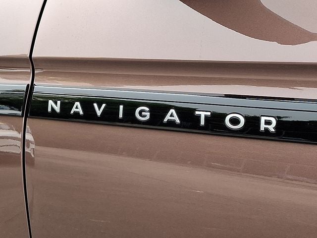 2027 Lincoln Navigator L Black Label