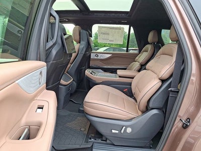 2027 Lincoln Navigator L Black Label