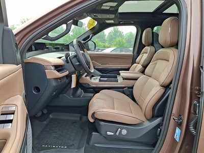 2027 Lincoln Navigator L Black Label