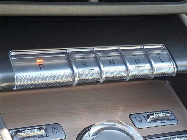 2025 Lincoln Nautilus Reserve