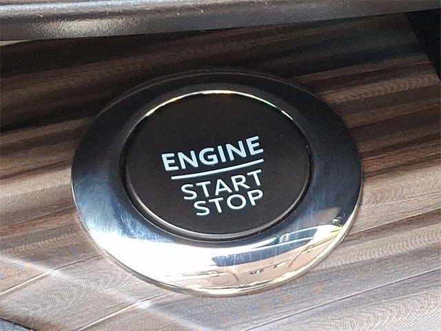 2022 Ford Explorer Limited 4x4 w/310a, Tow Pkg