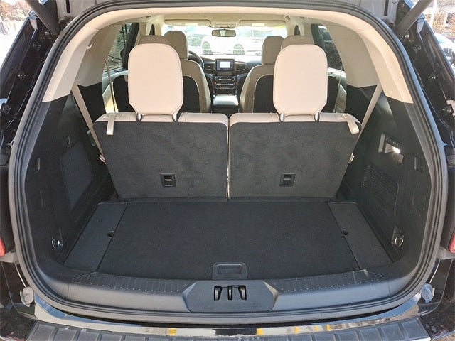 2022 Ford Explorer Limited 4x4 w/310a, Tow Pkg