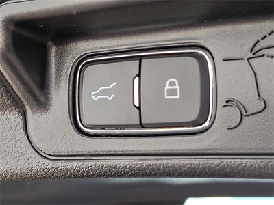 2022 Ford Explorer Limited 4x4 w/310a, Tow Pkg