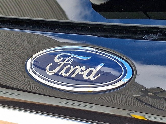 2022 Ford Explorer Limited 4x4 w/310a, Tow Pkg