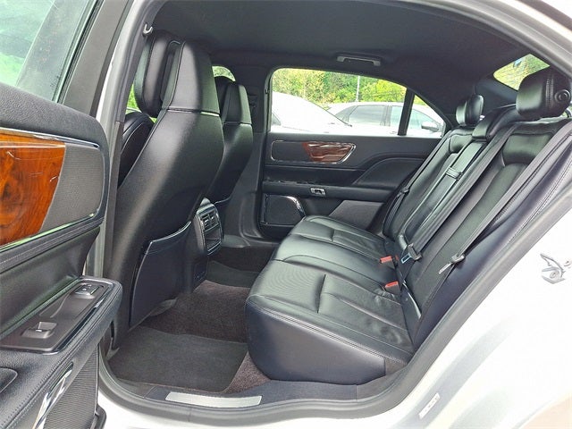 2017 Lincoln Continental Select Plus w/2.7L Engine, Massage seats
