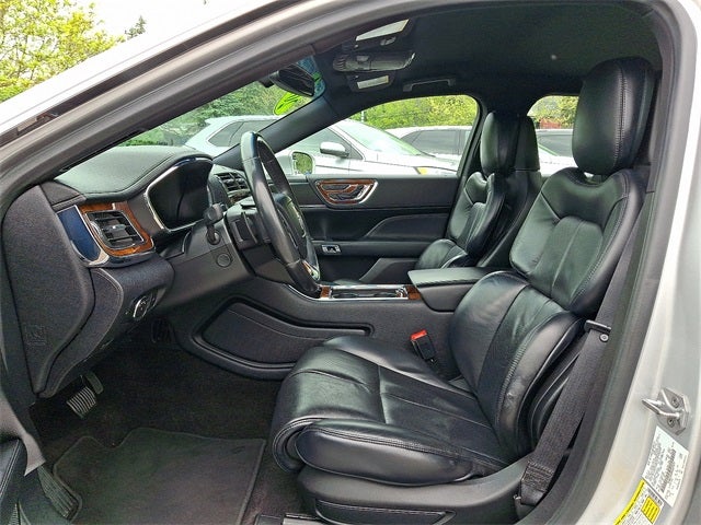 2017 Lincoln Continental Select Plus w/2.7L Engine, Massage seats