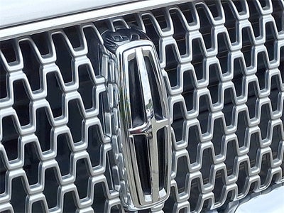 2017 Lincoln Continental Select Plus w/2.7L Engine, Massage seats