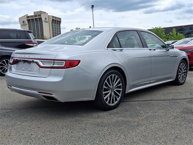 2017 Lincoln Continental Select Plus w/2.7L Engine, Massage seats
