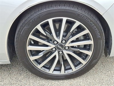 2017 Lincoln Continental Select Plus w/2.7L Engine, Massage seats