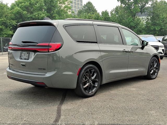 2025 Chrysler Pacifica Limited