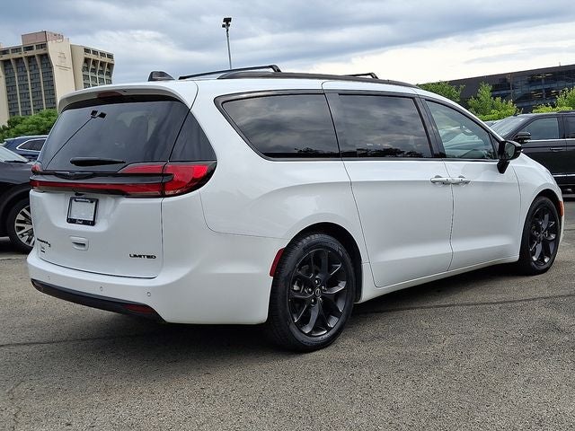 2026 Chrysler Pacifica Limited