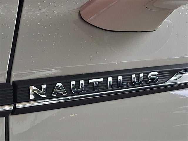 2022 Lincoln Nautilus Reserve AWD
