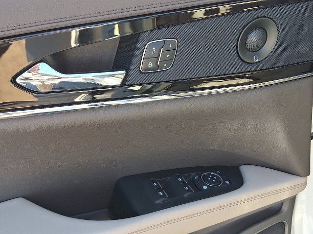 2023 Lincoln Nautilus Reserve AWD w/Luxury Pkg