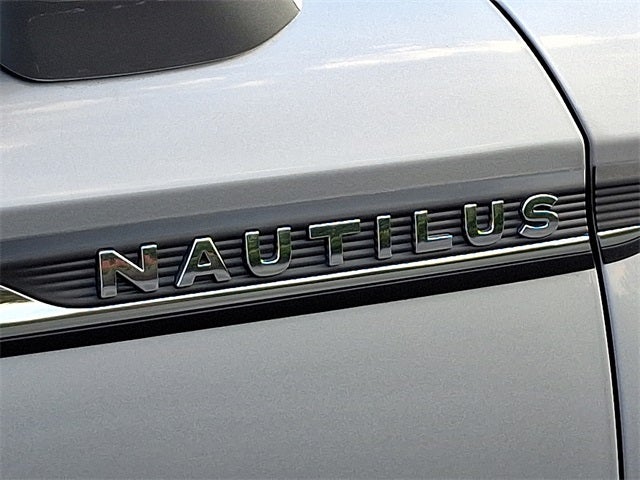 2022 Lincoln Nautilus Reserve AWD