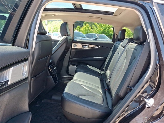2022 Lincoln Nautilus Reserve AWD w/202a