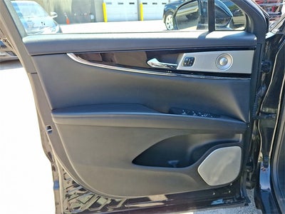 2022 Lincoln Nautilus Reserve AWD w/202a
