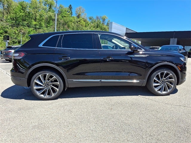 2022 Lincoln Nautilus Reserve AWD w/202a