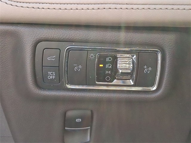 2021 Lincoln Nautilus Reserve AWD w/2.7L, 201a