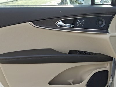 2019 Lincoln Nautilus Reserve AWD w/2.7L, Tow Pkg