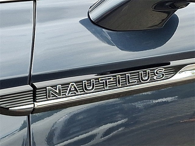 2023 Lincoln Nautilus Black Label