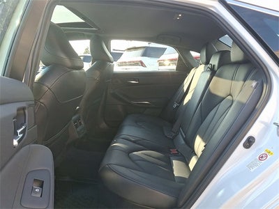 2019 Toyota Avalon Hybrid XLE Plus