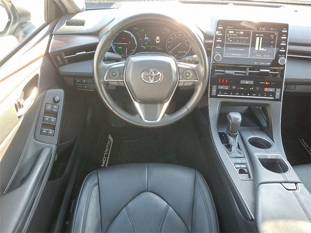 2019 Toyota Avalon Hybrid XLE Plus