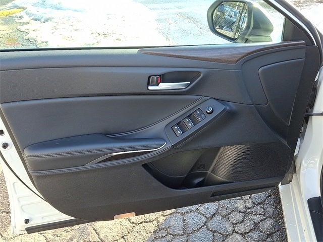 2019 Toyota Avalon Hybrid XLE Plus