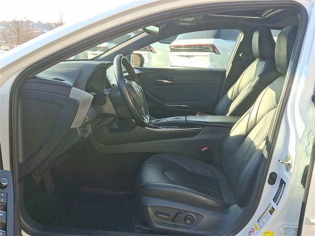 2019 Toyota Avalon Hybrid XLE Plus