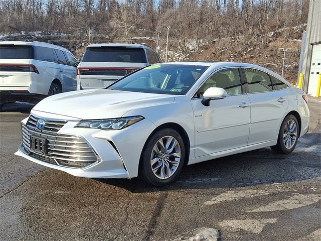 2019 Toyota Avalon Hybrid XLE Plus