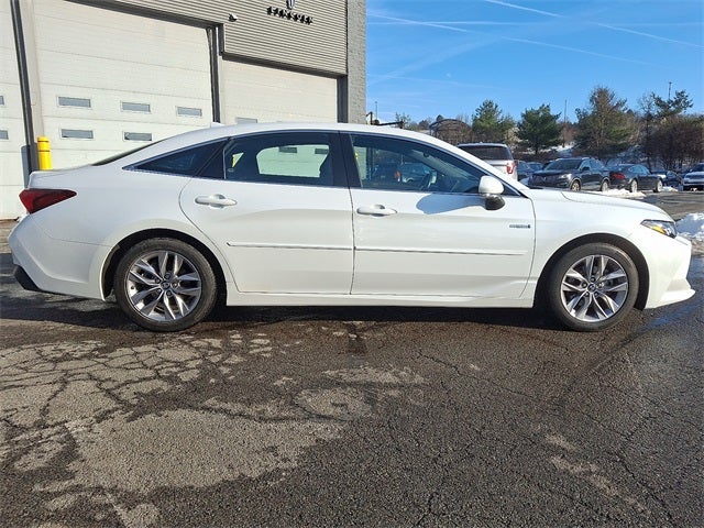 2019 Toyota Avalon Hybrid XLE Plus