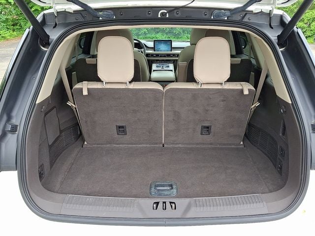 2022 Lincoln Aviator Standard AWD w/Elements/Premium Pkgs