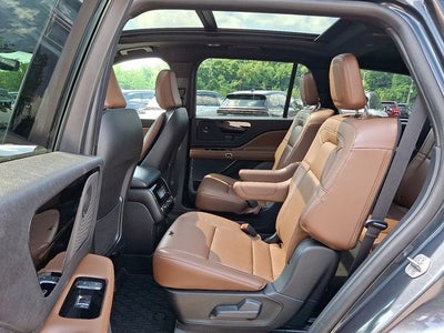 2023 Lincoln Aviator Reserve AWD w/Elements Pkg Plus