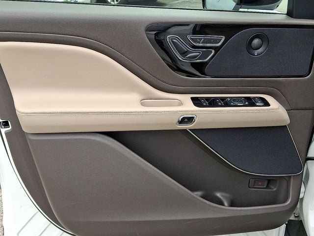 2023 Lincoln Aviator Reserve AWD w/201a, Illumination/Jet Package
