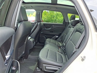 2022 Lincoln Corsair Standard AWD w/101a, Premium Package