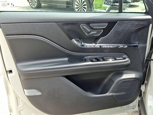 2022 Lincoln Corsair Standard AWD w/101a, Premium Package
