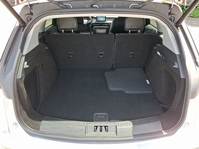 2022 Lincoln Corsair Standard AWD w/101a