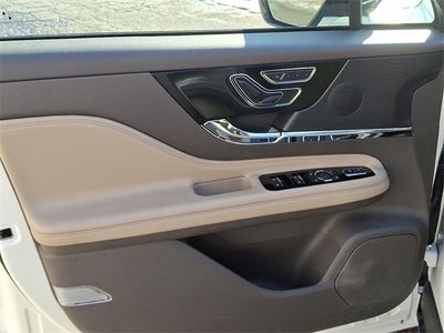 2023 Lincoln Corsair Standard AWD w/101a, Jet Package